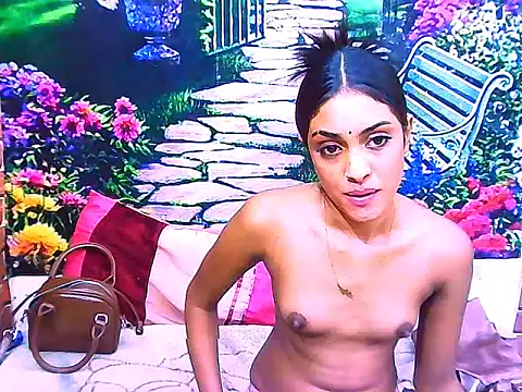 IndianPretty14u2Luv webcam