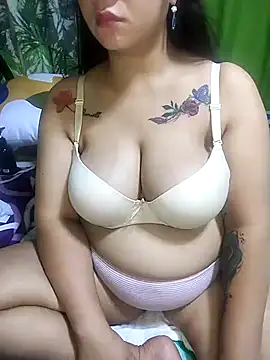 PreggyHotBigBoobs webcam