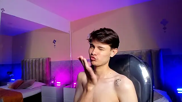 Derek_Sinn webcam