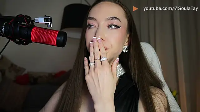 supreme_dominatrix webcam