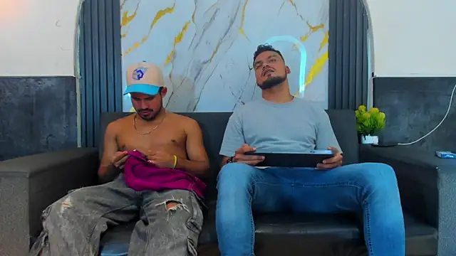 Latins_on_fire webcam