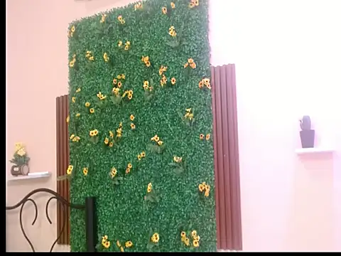 hotlatinaluna23 webcam