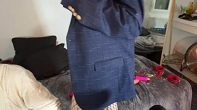 BunnyMeetsDilf webcam