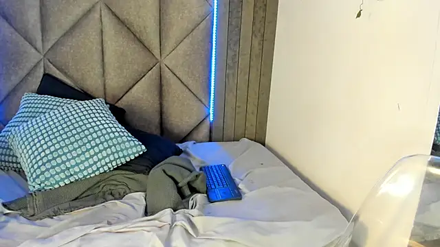 KatyraTaylor__ webcam