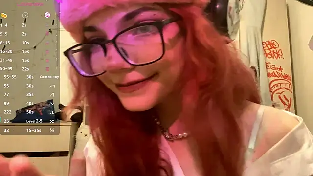 RedHeadCat webcam