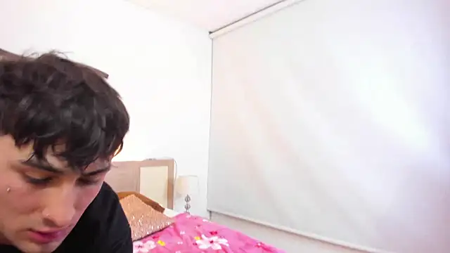 Kenji_n_Rousse webcam