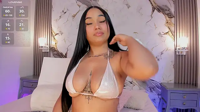 TianaaJackson webcam