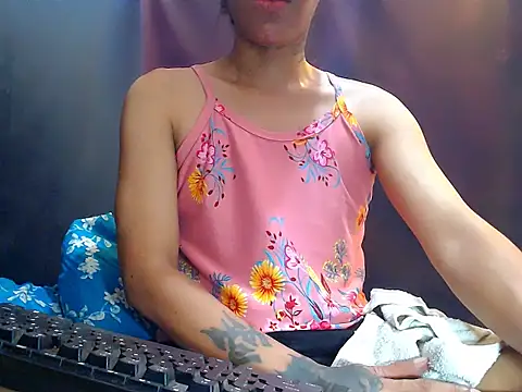 AwesomeMistress_Bigcock webcam