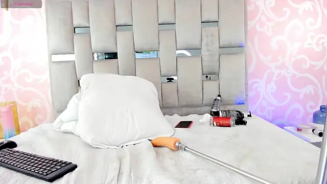 alanna-rose - Alanna-Rose's free webcam - UK Sex Cams