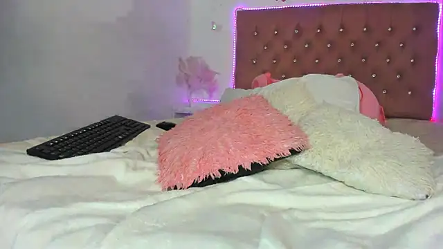 celeste__sweetx - Celeste__sweetx's free webcam - UK Sex Cams