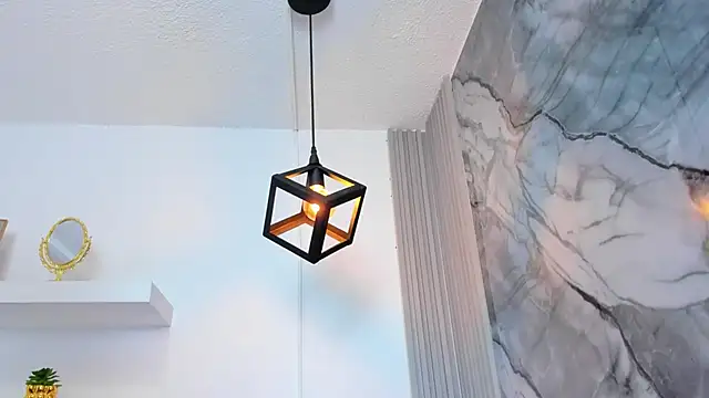 IsabellaMonet webcam