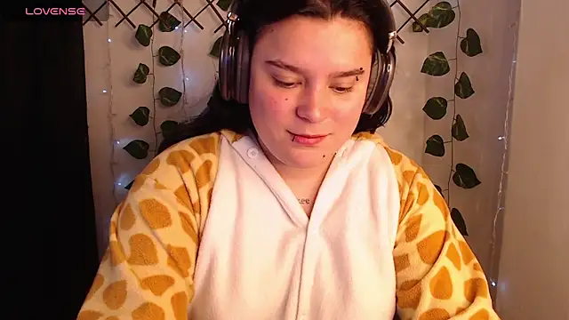 nika_1_ (F young) - sucer une bite