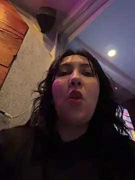 you-kitty2025 (F young) - Make me hot, I want to touch my pussy 🤫