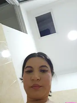 Pretty_Julieta webcam