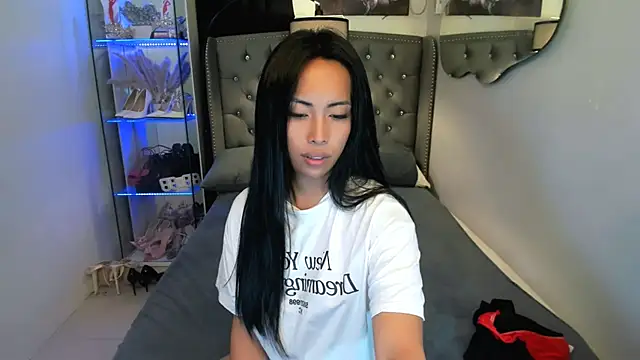 reighnempress webcam