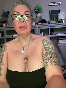 dieseldame1313 webcam