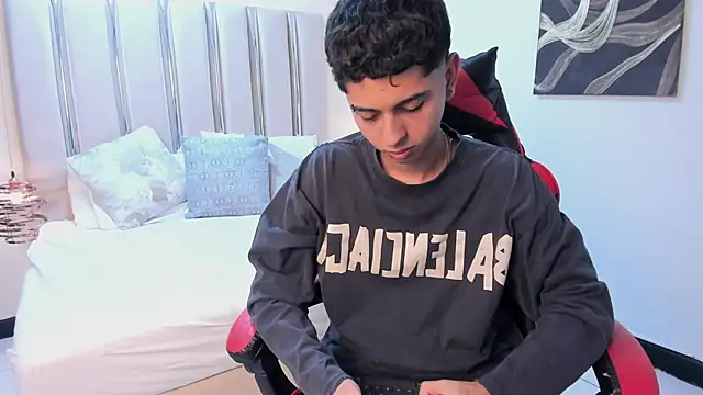 nohadrake - NohaDrake's free webcam - UK Sex Cams