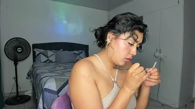 ema_saenz live sex cam