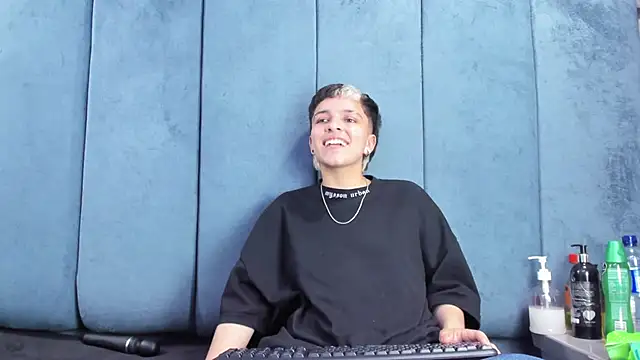 Megan_Thompson_ webcam