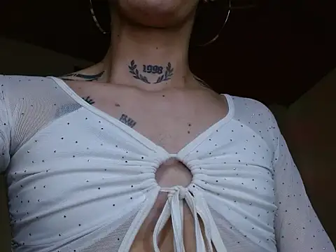 Scarlett_crastrawberry webcam