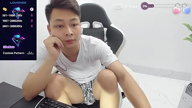 Naughty___asian webcam