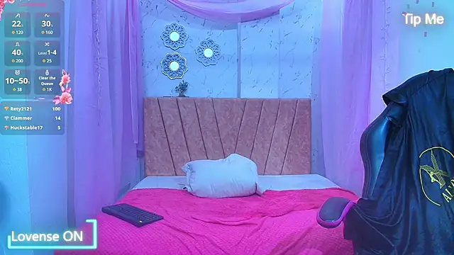 mia__thomson_ webcam