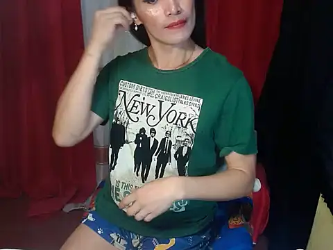 HornyKerujieTrans webcam