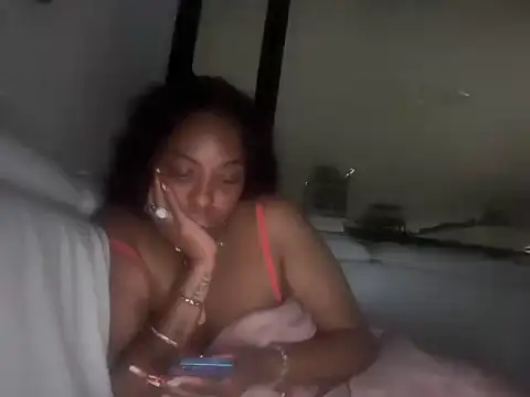 ChocolateCakeQueen webcam