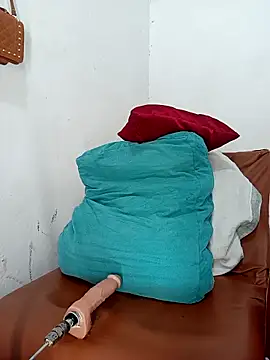 Lucky-hot-girls webcam