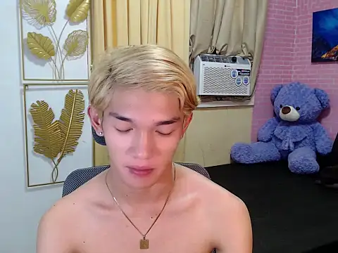 urasian_john18 webcam