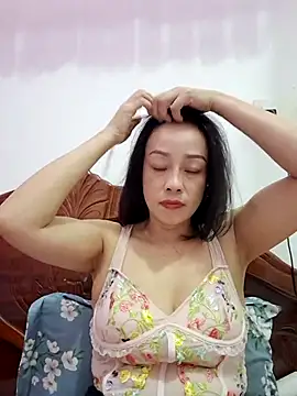 Baby-bigboobs2026 webcam