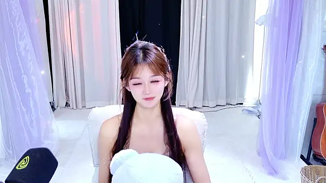 Dancer_Lucky-Nini webcam