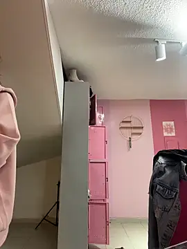 ThePrettyTiana webcam