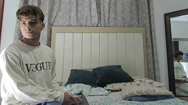 thomas_and_thiago webcam