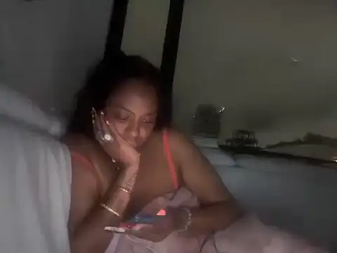 ChocolateCakeQueen webcam