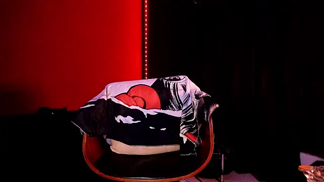 PervertedMissCloe webcam