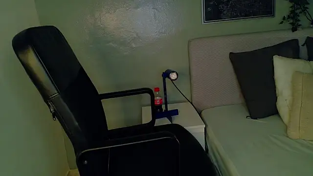 MeganEvanss__ webcam