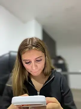 Alison_parkerrr webcam