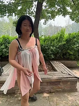 美女goudanlove在线直播