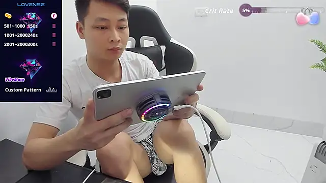 Naughty___asian webcam