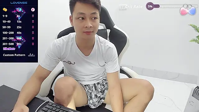 Naughty___asian webcam