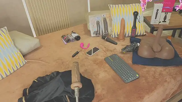 sabrina_shark_ webcam