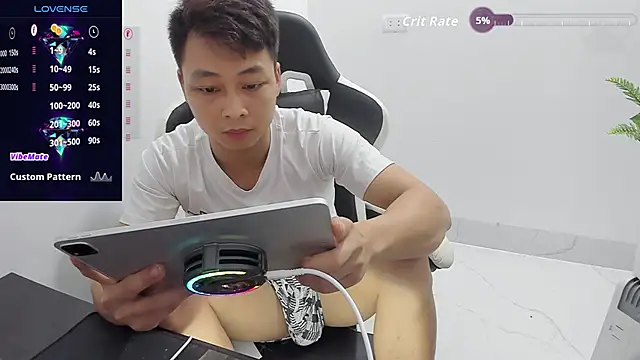 Naughty___asian webcam