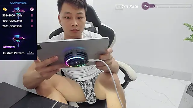 Naughty___asian webcam