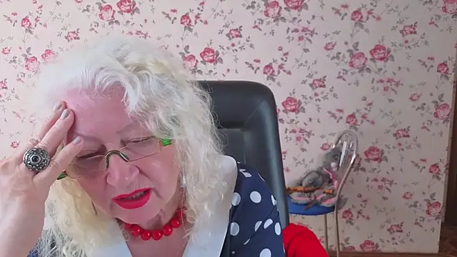 Maya_Mayflower webcam