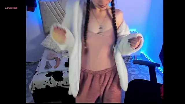 Mia_Victoria22 webcam