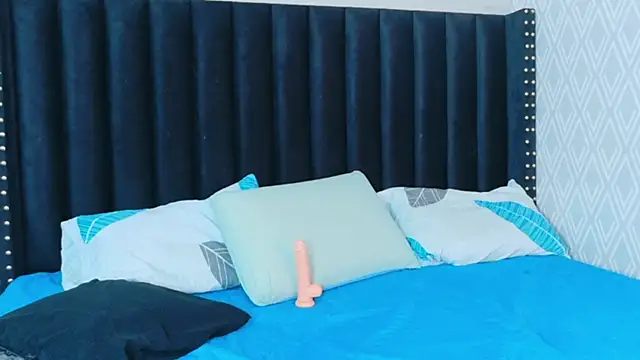 shyblacksweetiee webcam