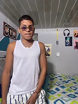 Mike_and_Rayan webcam