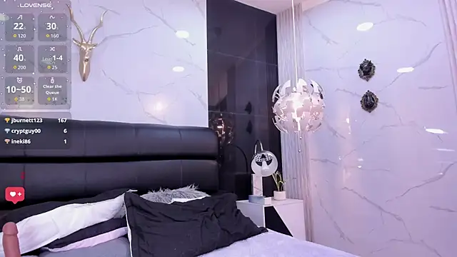 Celeste_Noirr webcam