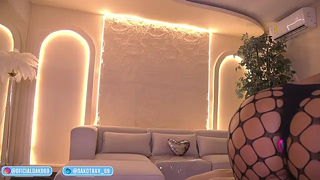 Dakota_Lee webcam